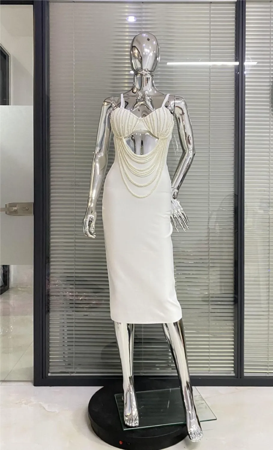 Gorgeous Beaded Sexy Cutout Strap Elegant Chic White Bandage Evening Gown 20 Gorgeous Beaded Sexy Cutout Strap Elegant Chic White Bandage Evening Gown - Image 20