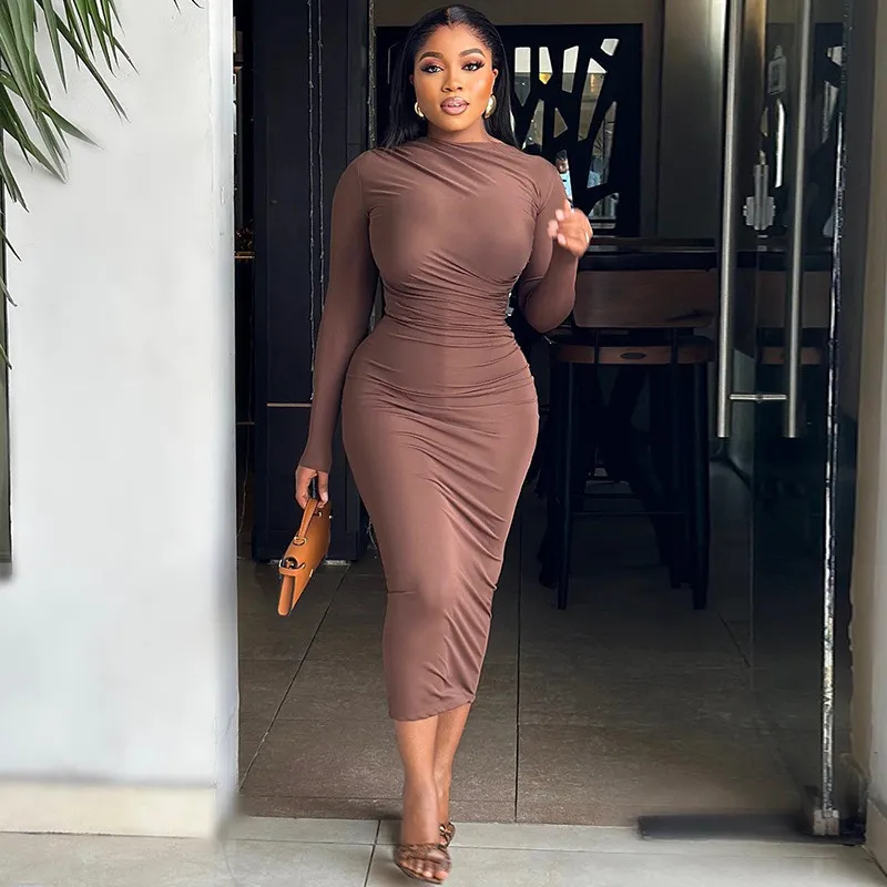 Women's Solid Color Round Neck Long Sleeve Slim Midi Dress 3 Women's Solid Color Round Neck Long Sleeve Slim Midi Dress - Image 3