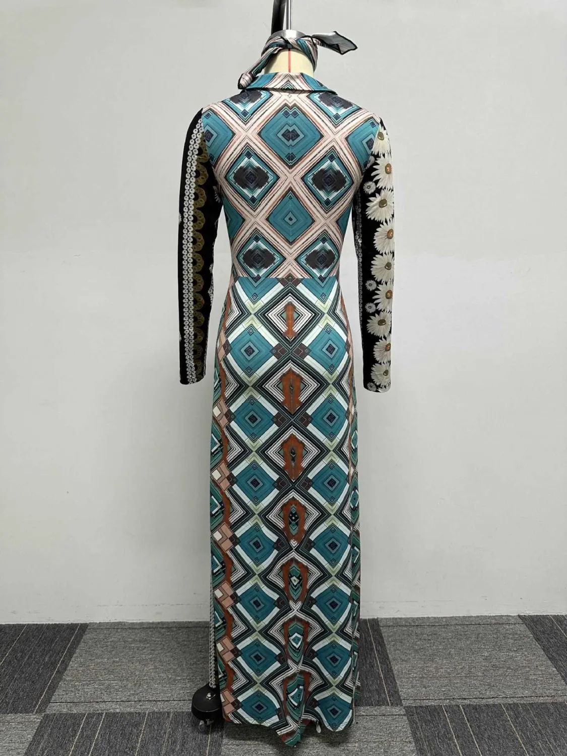 Sexy Floral Printed Turndown Collar Slim Fit Slit Long Dress With Bandana 8 Sexy Floral Printed Turndown Collar Slim Fit Slit Long Dress With Bandana - Image 8